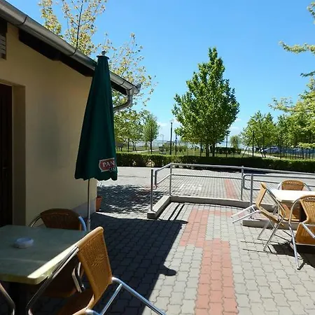 Casa de hóspedes Balaton Eldorado Camping *