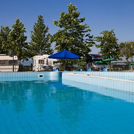 Casa de hóspedes Balaton Eldorado Camping