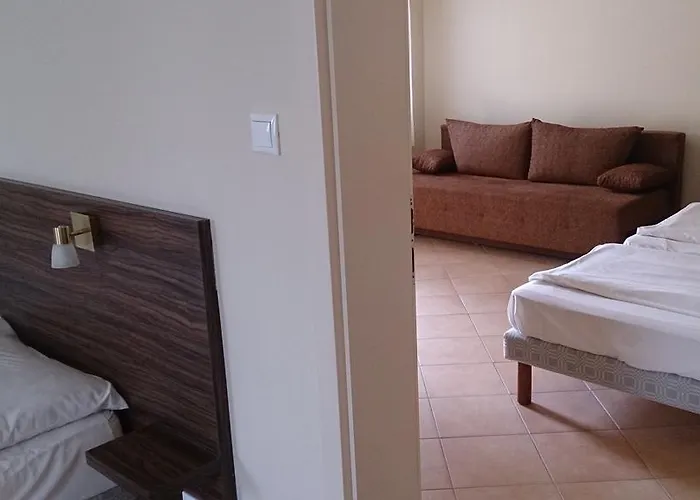 Balaton Eldorado Camping בית הארחה